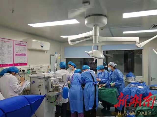 湖南日?qǐng)?bào)︱懷化建立綠色通道，37個(gè)小寶寶喜降生